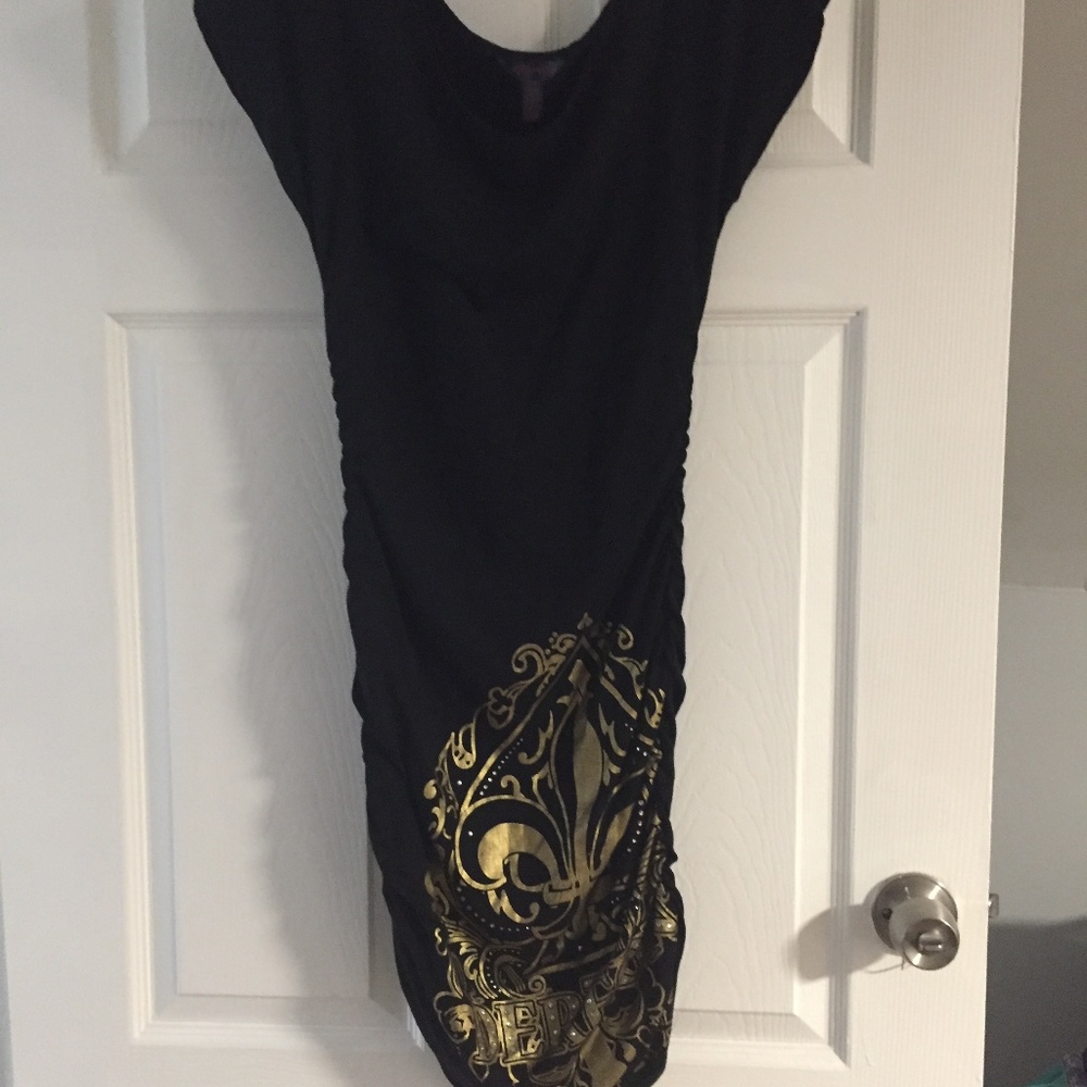 Black bodycon dress